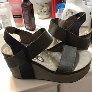 grey and brown otbts! good condition!!!